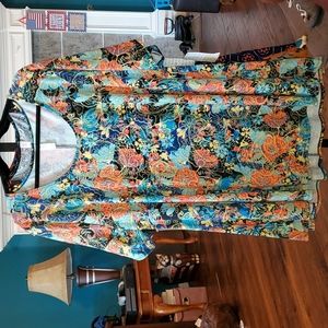 LuLaRoe 3XL Perfect Tee Swing Top Paisley Floral- NWT